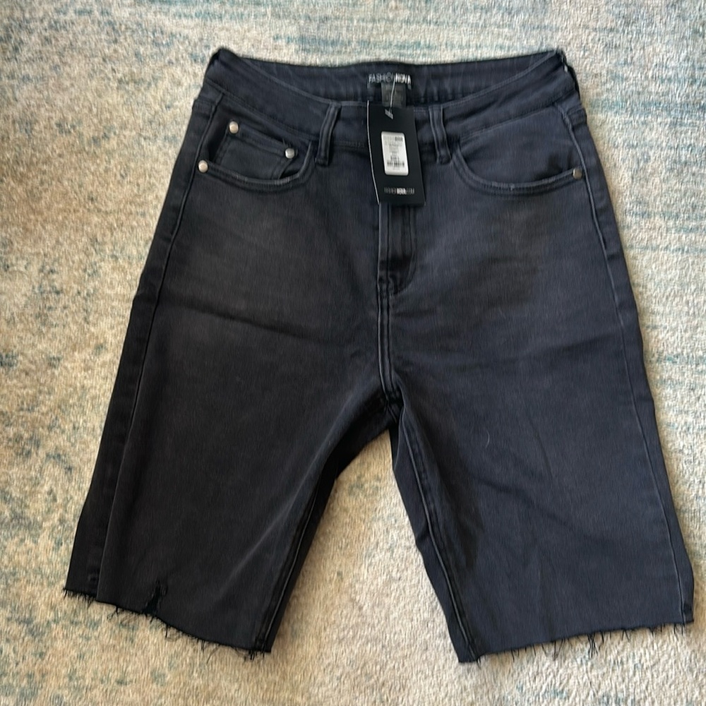 Never worn tags on Jean shorts